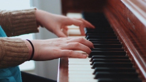 Teachlr.com | Hanon Finger Exercises for Piano